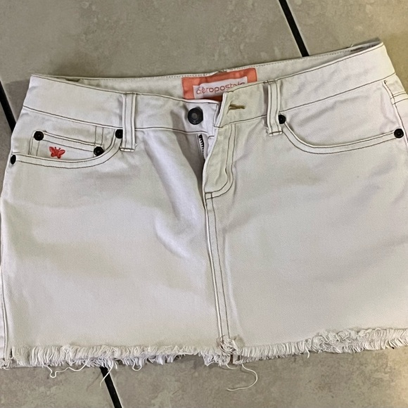 Aeropostale White Denim Skirt with Frayed Edge y2k vintage - Picture 1 of 4